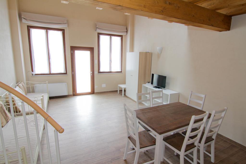 לודי Agriturismo Cascina Della Fontana חדר תמונה